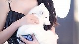 这个热情火辣的小姐姐太迷人了吧街拍美女  辣妹