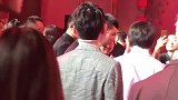 成龙大哥好忙啊