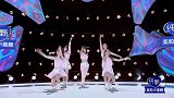 这组女团的表演让鹿晗张大了嘴巴，高音真是惊艳