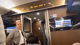 外籍乘客疑拉下高铁紧急制动阀未被处理 同车乘客不满怒斥乘务员