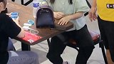 小姐姐的眼睛很清澈，是我见过第二个眼睛里有光的女孩子！