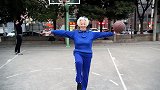 阿姨篮球队背后故事：均龄50岁 不再以广场舞的名义制霸球场