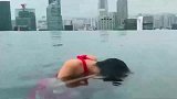 本想上演一波出水芙蓉的，没想到连脸都没看到！