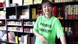 辣条买一送一，小伙以为赚大了，结果却是袖珍辣条