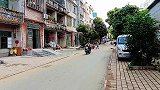 镜子拉柚子去摆地摊，利润低走量少，看到这样你还想摆地摊吗？