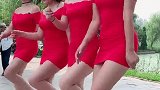 四朵金花穿高跟鞋跳广场舞，这身材好性感啊