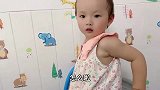 2岁女儿找爸爸告状，当得知爸爸无能为力，萌娃下一秒举动圈粉了