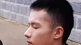 新式“化装侦察”，看硬汉秒变女生