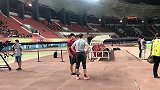 中超-17赛季-叙旧情  建业伤员陈灏与鲁能队医热情交谈-花絮