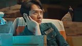 冯绍峰深夜接机老婆，谁注意到赵丽颖的举动感情状况一眼看出