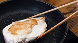 鸡胸肉的另类吃法，让人眼前一亮，真是难以抗拒的美味