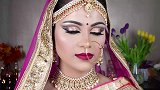 美女自己化了个印度新娘妆，没想到化完妆被自己美到了