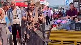 扮演济公的商家表演真功夫，结局却让人万万没想到