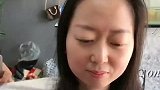 50岁大嫂剪个刘海，直接年轻30岁！真心佩服