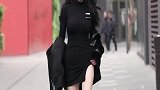 来了，极品女神向你走过来
