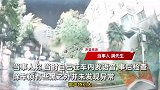 雨夜私家车疑遭雷击，男子车内听到巨大电流声，路人集体转头注目