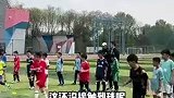 孙继海：看青训选拔的孩子们热身，控制不住的感叹可怕太可怕了！