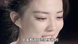 他是她的初恋，而她为他穿上了婚纱