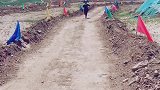 路上没土匪，我给你茶水来了