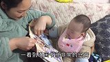 小子你是文曲星下凡吗，才8个月就爱看书，还边看边叫，服你了
