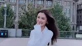 在上海外滩遇到的网红小姐姐，这甜美的笑容，看过你也爱上了吧