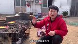 狗市的“砍价狂人”跑遍整个狗市，帮粉丝们淘狗子，个个都是精品