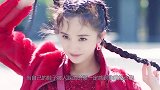 杨幂8000元鞋被小孩踩脏，对方不断道歉，她说7个字网友炸锅