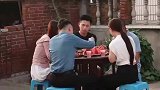 奶奶含辛茹苦把我养大