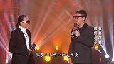 “港圈大佬”谢贤：曾横刀夺爱周润发，娶第一界港姐冠军
