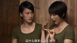 女兵偷偷在厕所抽中华，谁知总教官鼻子太灵行啊，档次不低呀！