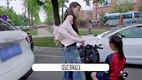 孙怡大方带女儿上节目，8岁大福身高出挑继承妈妈美貌，说话声音好软萌
