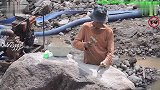 古代的石匠是怎样用高超的技术,把巨石锻造开的