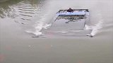 这是什么鬼操作真是活久见啊，这大哥的胆子也太大了！