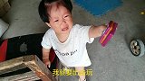 一岁宝宝的冷暴力，妈妈不小心把她得罪了，小家伙说翻脸就翻脸