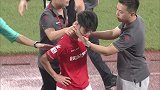 吴贵超抬脚过高吃到黄牌 两黄变一红梅县少一人作战