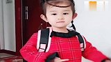 闺女上学被老师夸大力士，爸爸问你干啥了，宝宝说拖了全班人后腿