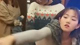 女人一去唱歌就成了这个模样，真不知喝了多少假酒，看完不许笑！
