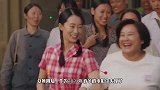 红气养人！张小斐路演服装品牌变化，小家碧玉到贵气十足气场变强