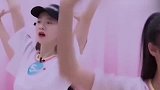 张艺凡吃了可爱多嘛