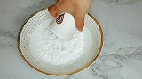 想吃凉粉不用买，记住水和淀粉的比例是关键，劲道爽滑不断裂