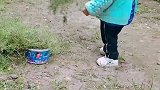 看看宝宝比大人还勤快呢