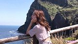豆沙红连衣裙，带着一股子莫名的“优雅知性、温婉大气”的风格
