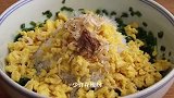一碗小米，一把韭菜，3个鸡蛋，用筷子搅一搅，做法简单太香了