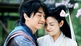 37岁陈妍希素颜自拍，为拼二胎带儿子跟组陪陈晓，近照有丝孕味