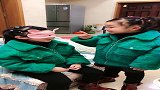 爆笑双胞胎：妹妹这套路让人防不胜防，真逗
