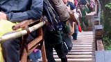 父母辈的真的不容易