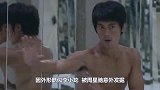 陈国坤与星爷签约八年只拍两部戏，成名后却跪在李小龙墓前痛哭