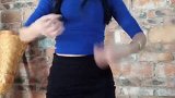这个农村妹子火了，在家跳了一段琵琶行，这舞姿太尴尬了！
