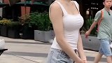小姐姐害羞的样子像级了爱情，你会是小姐姐的爱情吗