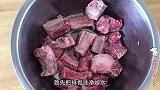 红烧排骨炖土豆在家里也能做出饭店的味道，简单，方便，又美味